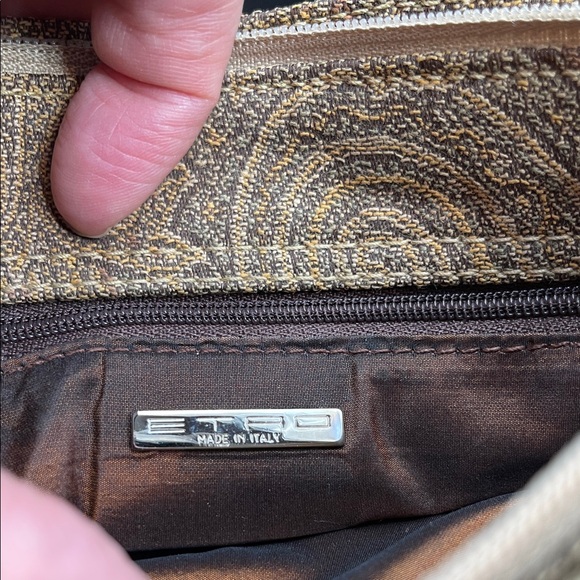 1.17.26 ** Rare Etro Milano 8”x9” Tote 👜 🔥 - Picture 15 of 16